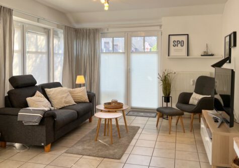 erstklassige, moderne Ferienwohnung am Wäldchen