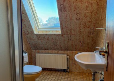 Wohnung 3 im Dachgeschoss Bad