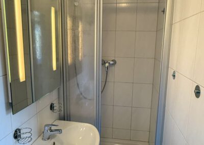 Wohnung 1 im Erdgeschoss Badezimmer